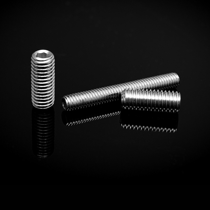 DIN 913 hindi kinakalawang na asero hexagon socket set screws na may flat point